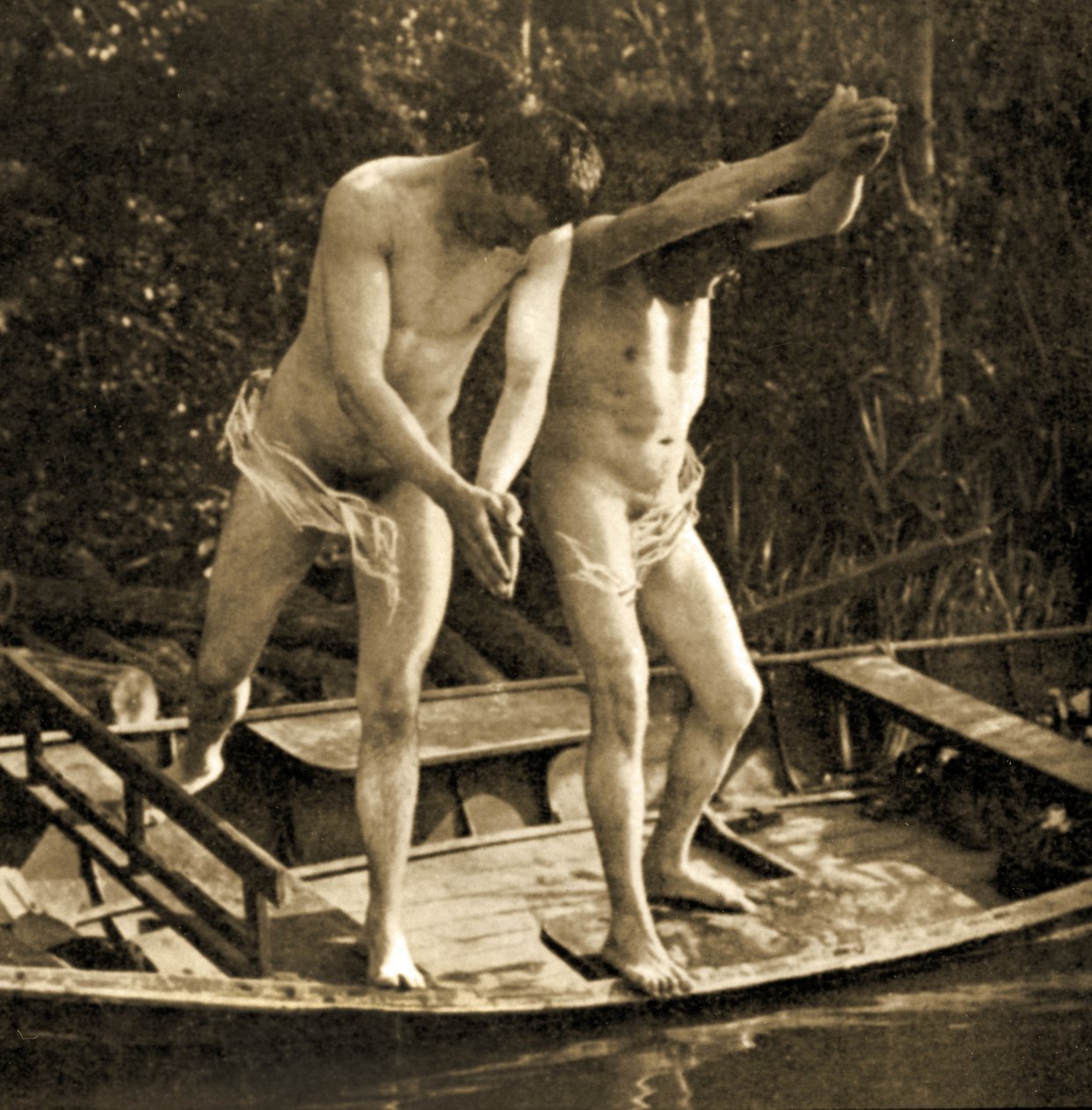 الغوص قبالة زورق التجديف ، 1910 (صورة بني داكن) بواسطة غير معروف