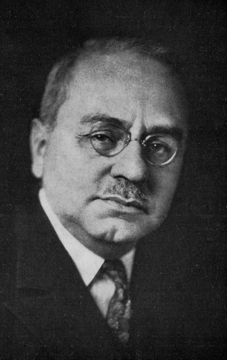 ألفريد أدلر بواسطة مصور نمساوي