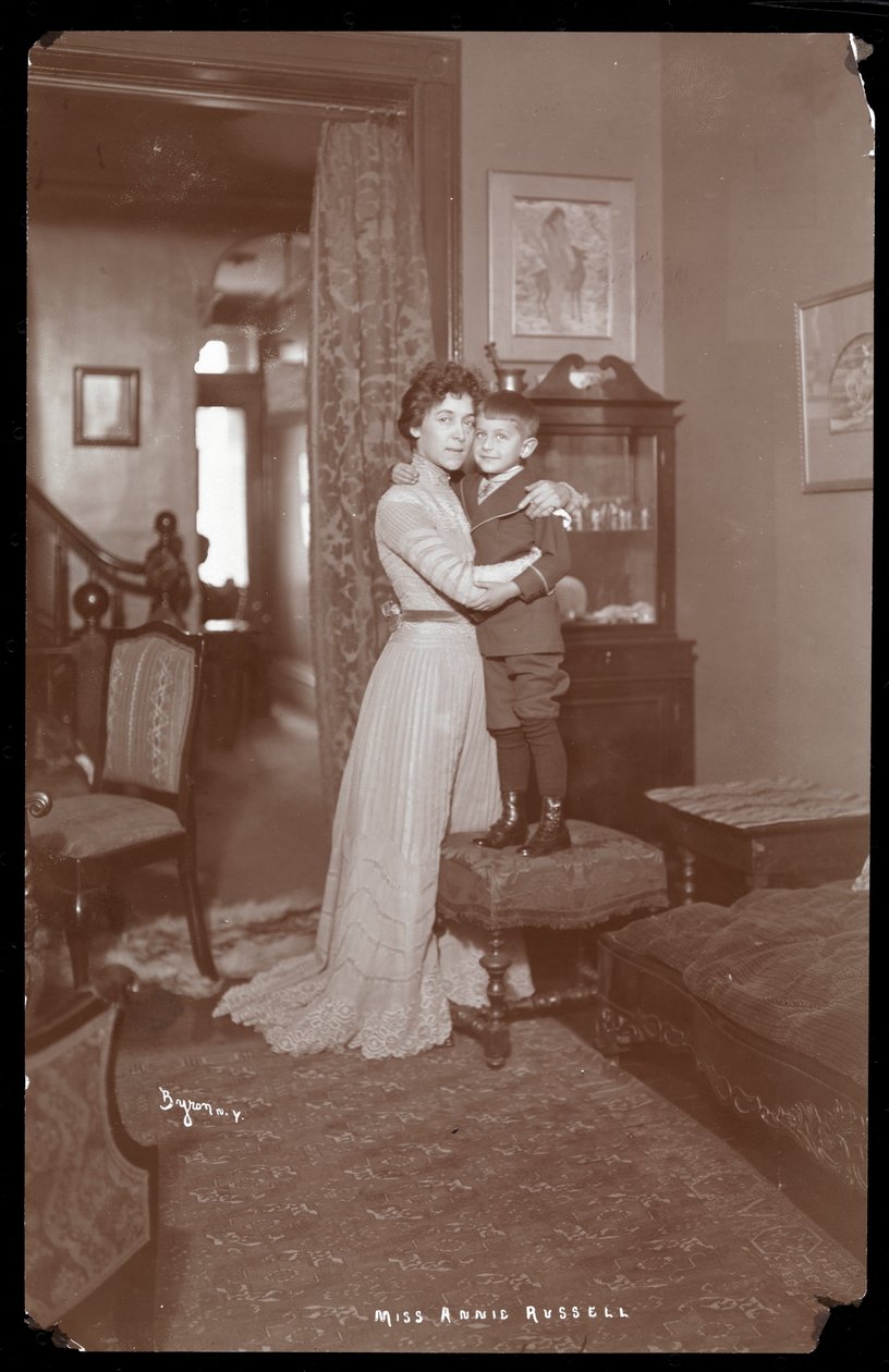 آني راسل ، c.1900 بواسطة شركة بايرون