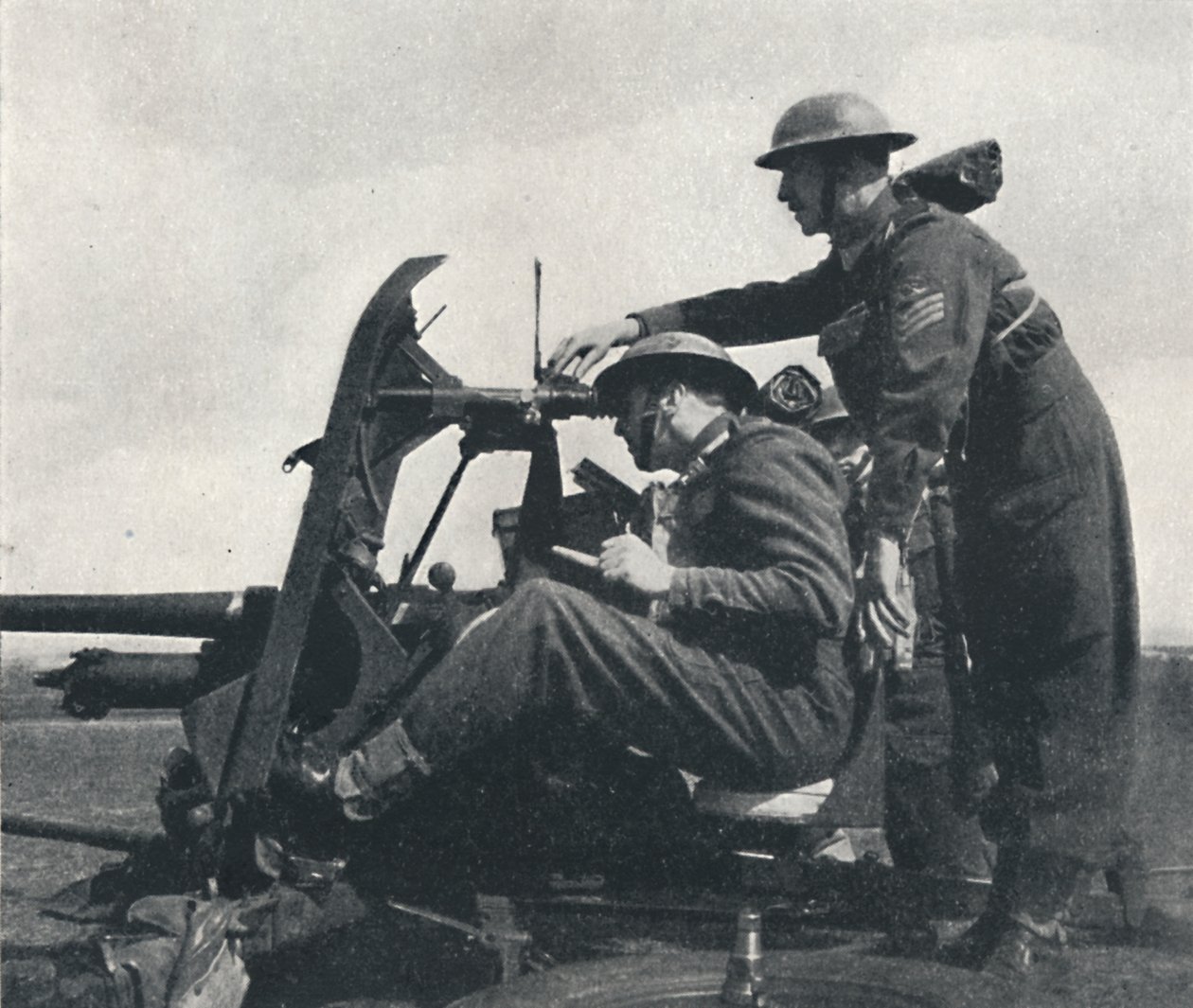 Anti-tank, 1941 بواسطة سيسيل بيتون