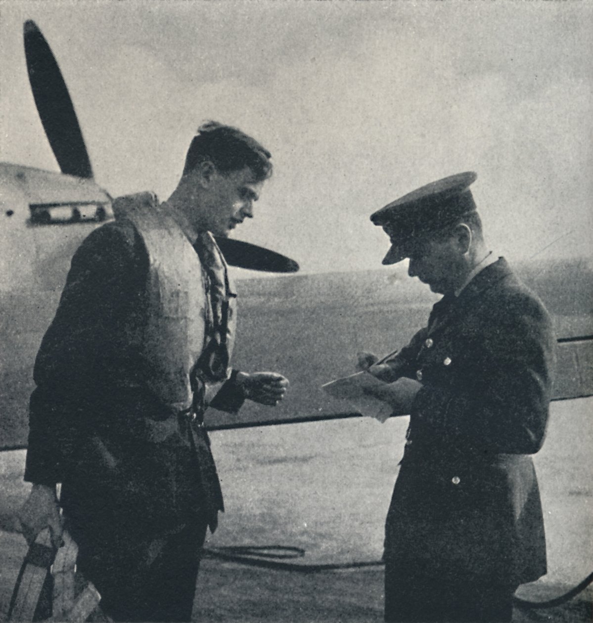 العودة ، 1941 بواسطة سيسيل بيتون