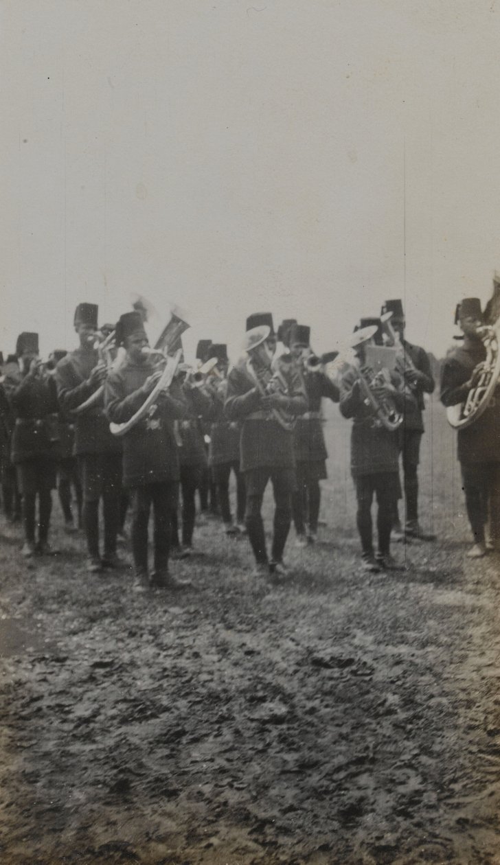 الفرقة ، 1914 بواسطة مصور انجليزى