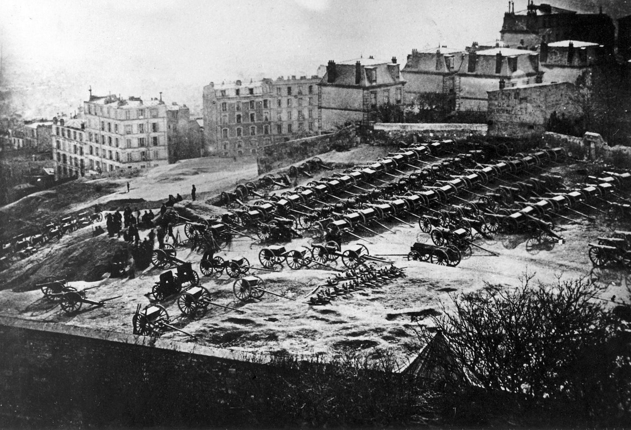كانون بارك في مونمارتر ، 1871 بواسطة مصور فرنسي