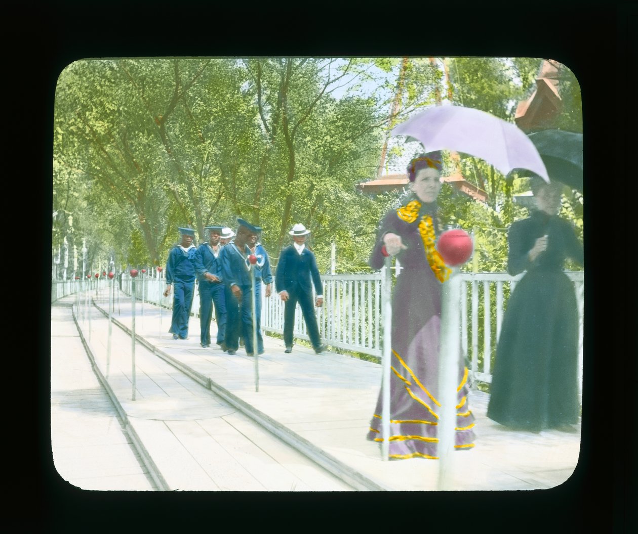 معرض باريس: رصيف متحرك ، باريس ، فرنسا ، 1900 (شريحة الفانوس) بواسطة مصور فرنسي
