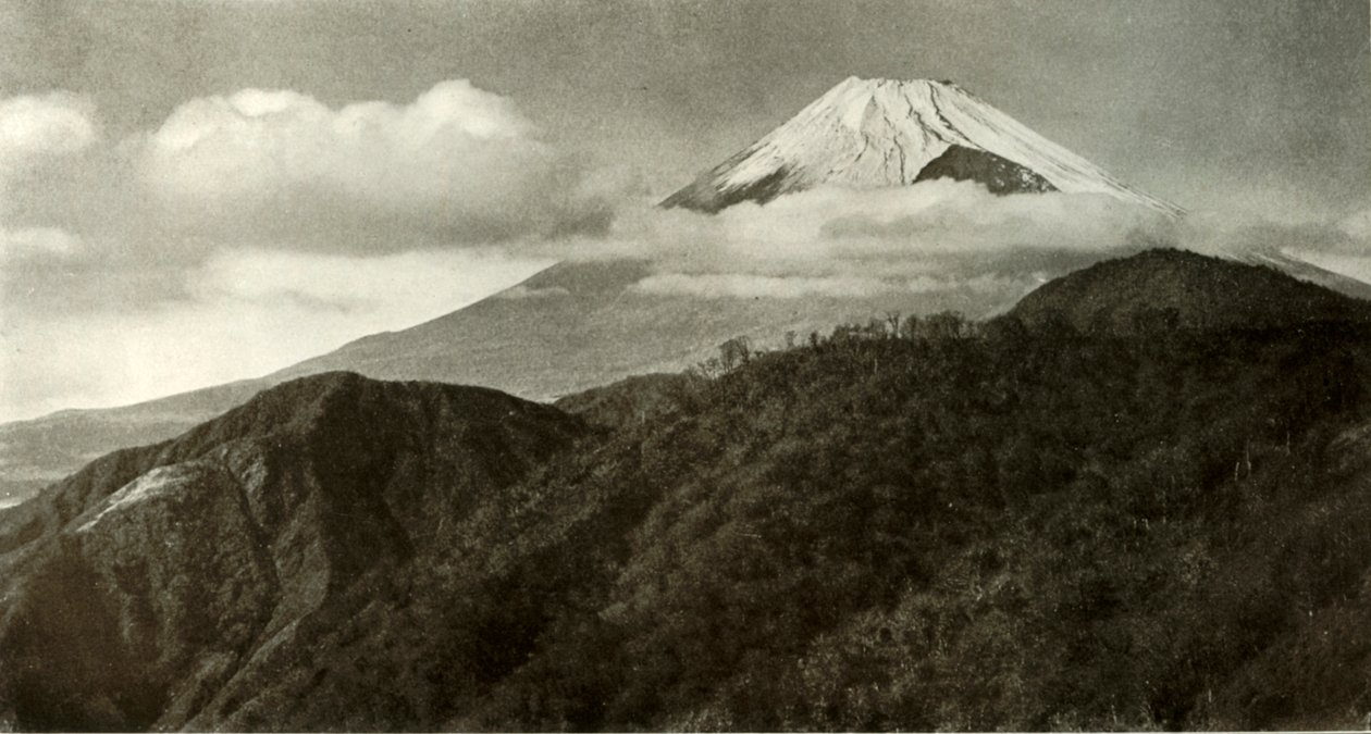 فوجي سان ، 1910. بواسطة هربرت بونتينج