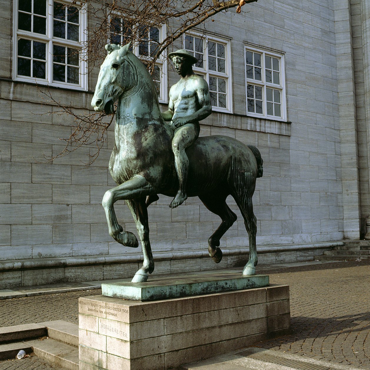 The Rider، 1908 (bronze) بواسطة هيرمان هان