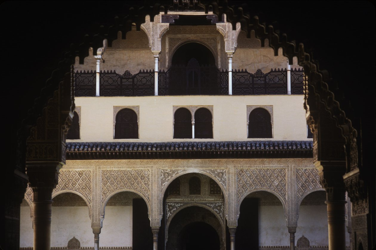The Patio de los Mirtos بواسطة مدرسة إسلامية