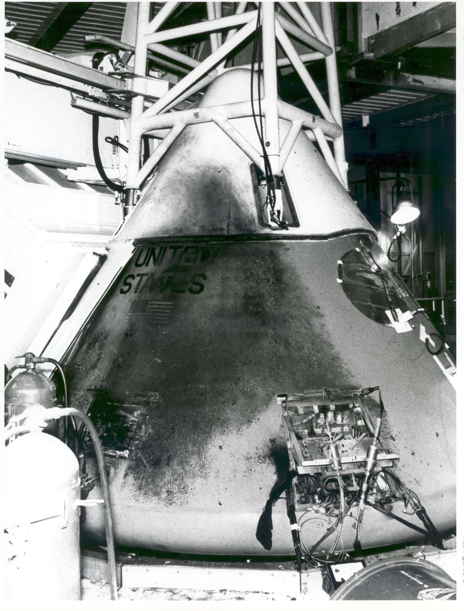 أبولو 1 - ناسا ، 1967. بواسطة صور وكالة ناسا