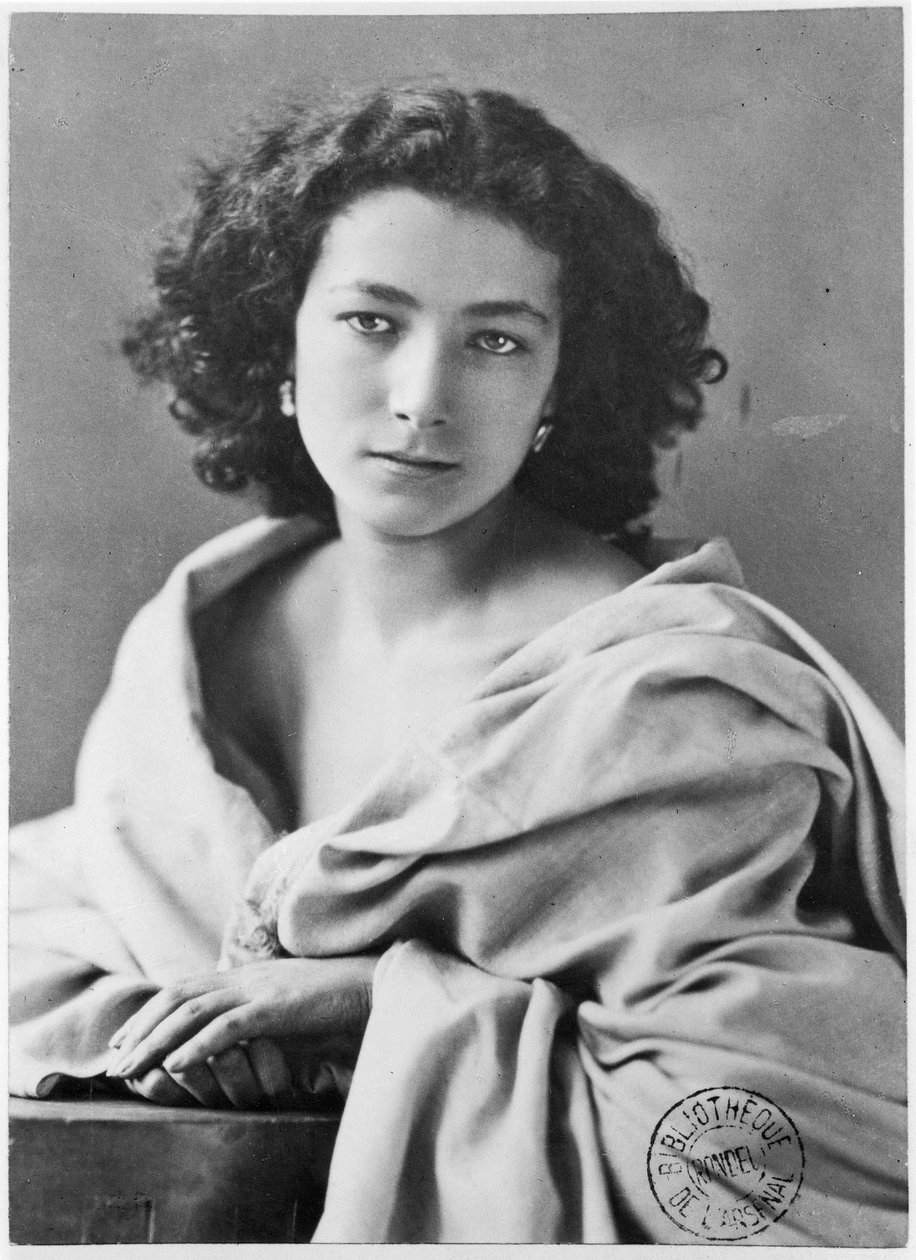 سارة برنهاردت (1844-1923) بالزي ، حوالي 1860 بواسطة نادار