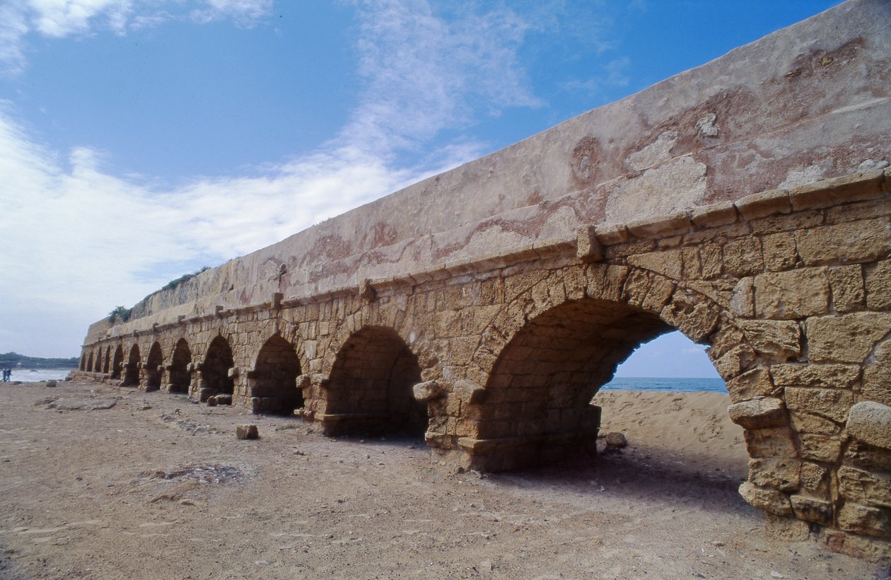 قناة مائية بواسطة رواية