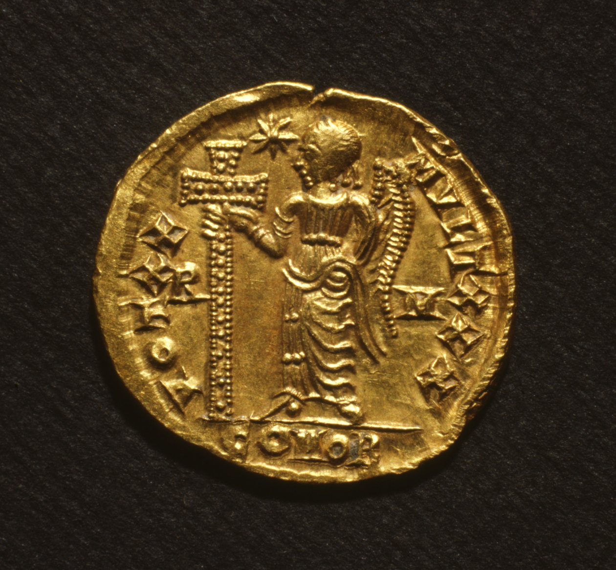 Solidus of Galla Placidia ، 425-50 (ذهبي) بواسطة رواية