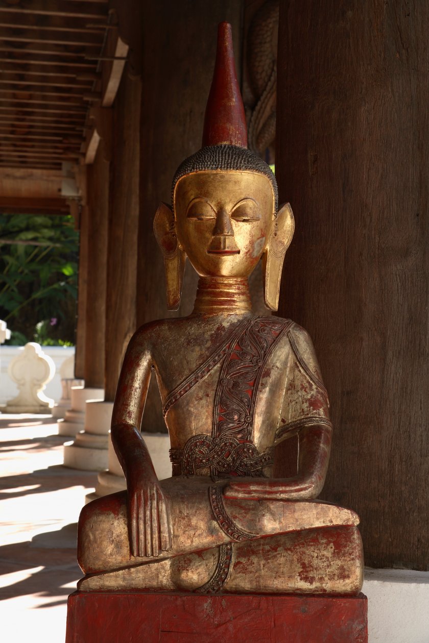 Thai Lu Buddha (bronze) بواسطة المدرسة التايلاندية