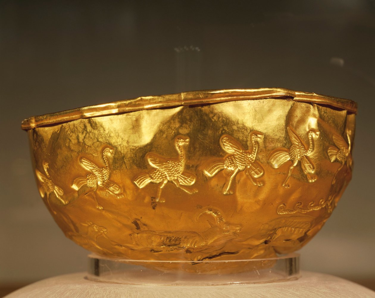 Gold cup, Scythian (7th century BC) بواسطة السيثيان
