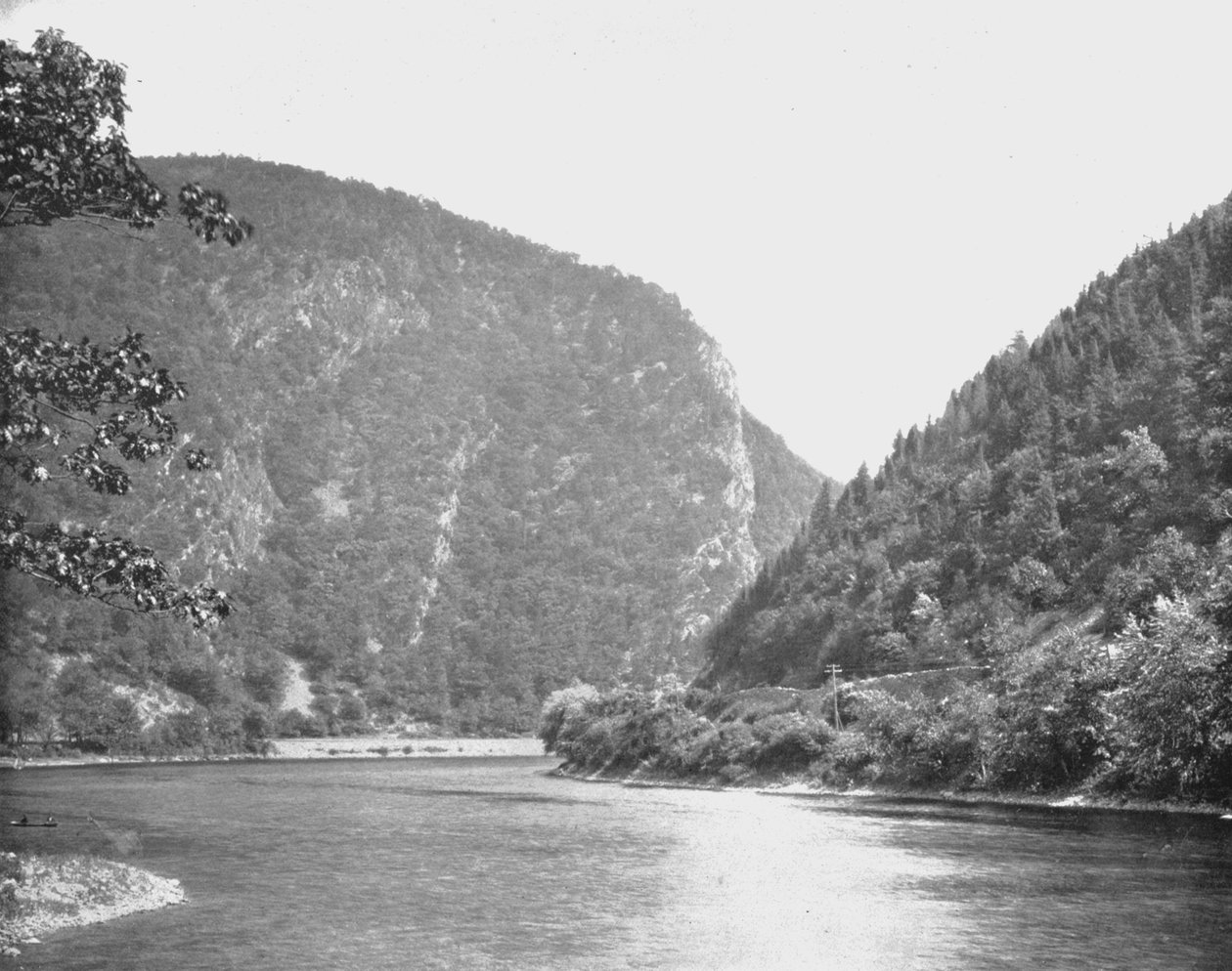 فجوة ديلاوير المائية ، مقاطعة مونرو ، بنسلفانيا ، الولايات المتحدة الأمريكية ، c1900. بواسطة غير معروف