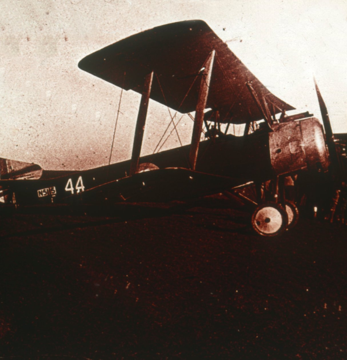 إقلاع طائرة مقاتلة ، c1914-c1918 بواسطة غير معروف