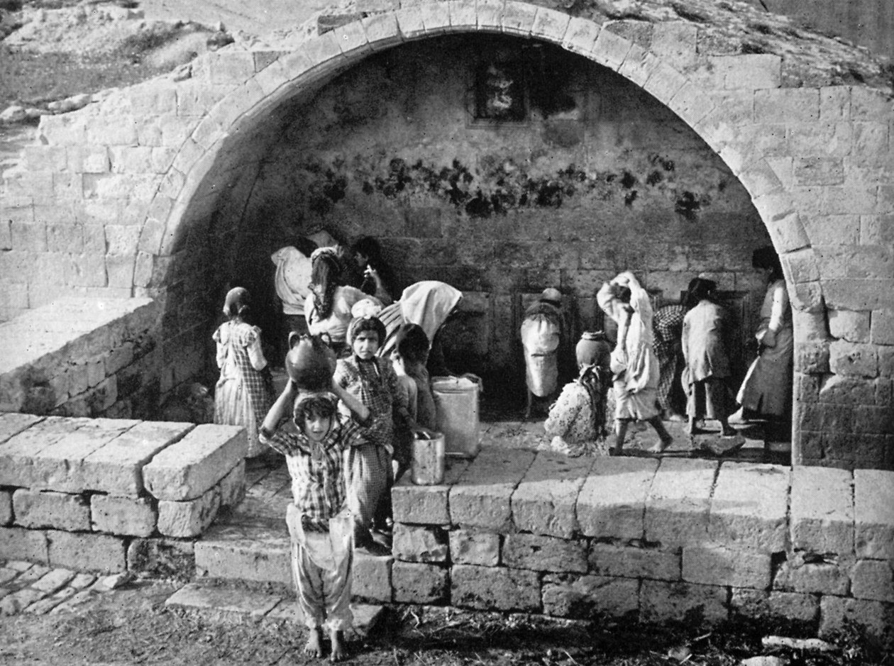 العذارى جيدا في الناصرة ، 1926 بواسطة غير معروف