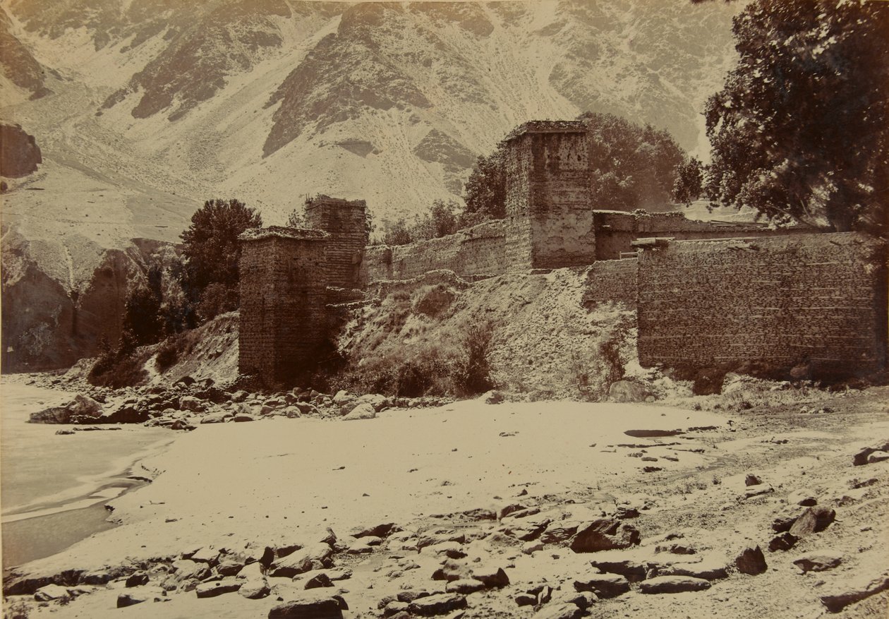 قلعة شيترال ، 1895 بواسطة غير معروف
