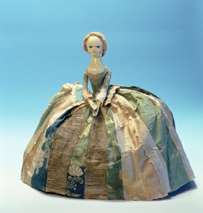 Letitia Penn doll (الخشب والمنسوجات)