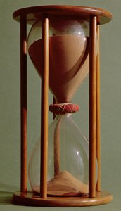 Sandglass ، القرن السادس عشر والسابع عشر (الخشب والرمل والزجاج)