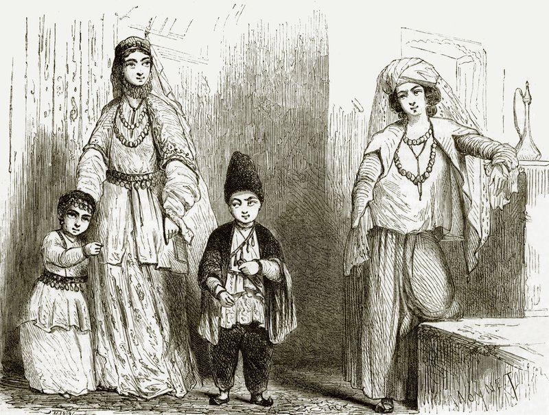 ازياء باكو بواسطة مدرسة اللغة الإنجليزية