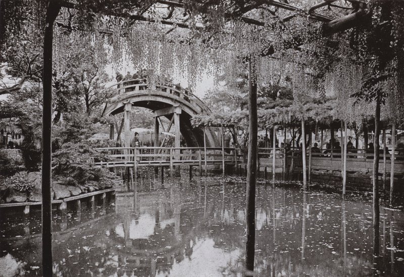 Kameido (b / w photo) بواسطة هربرت بونتينج