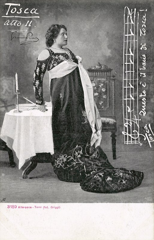 Scene from Tosca (b/w photo) بواسطة مصور إيطالي