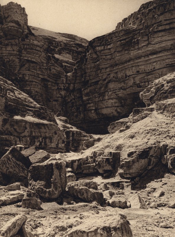 وادي النار (أبيض وأسود) بواسطة كارل جروبر
